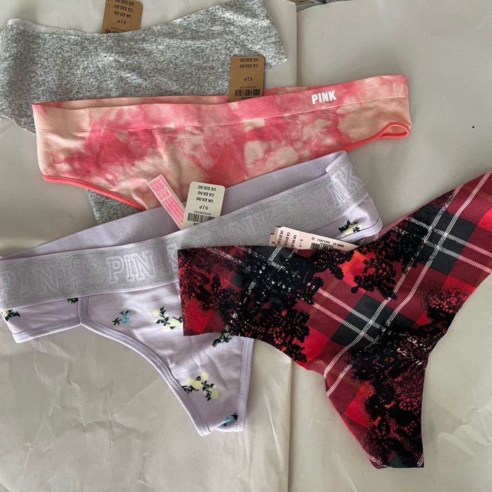 Victoria Secret Pink 4 pair of thongs NWT Small